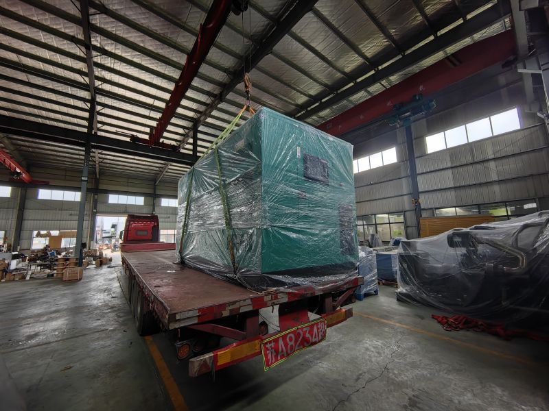 沃爾沃500KW低噪音發(fā)貨合肥-高效、可靠的發(fā)電解決方案(圖2) 91e776f265fea14a1a89a4a76dcf618.jpg
